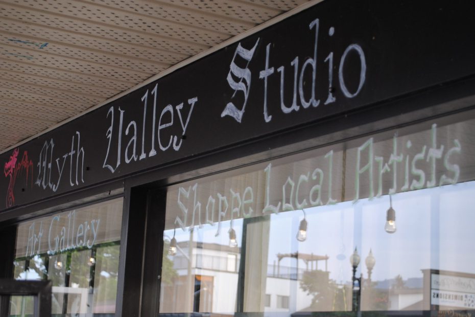 Community art gallery featuring local Canadian artists